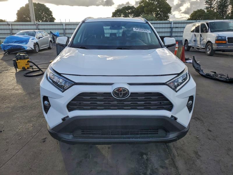 Фото 5 - TOYOTA RAV4