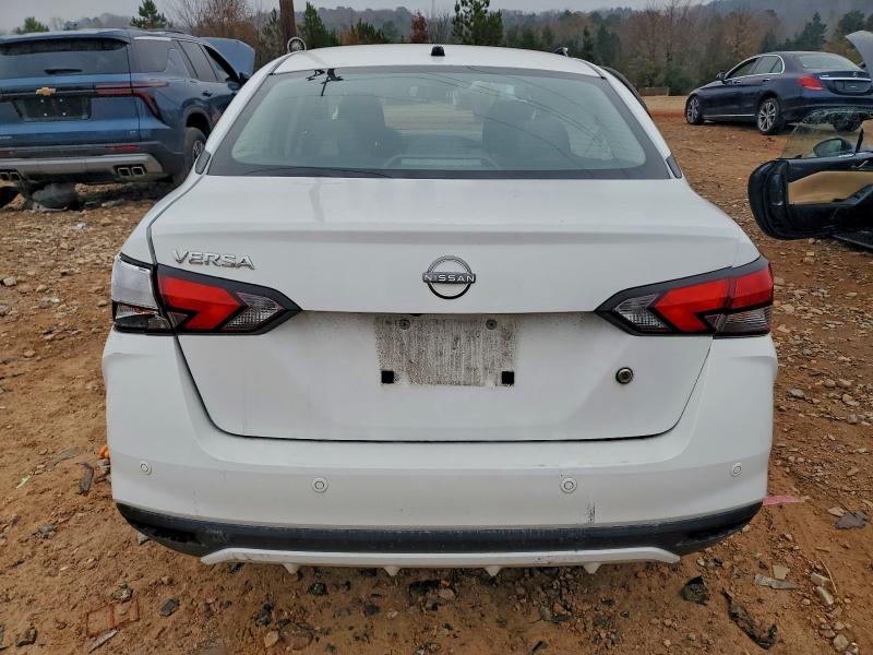 Фото 6 - NISSAN VERSA