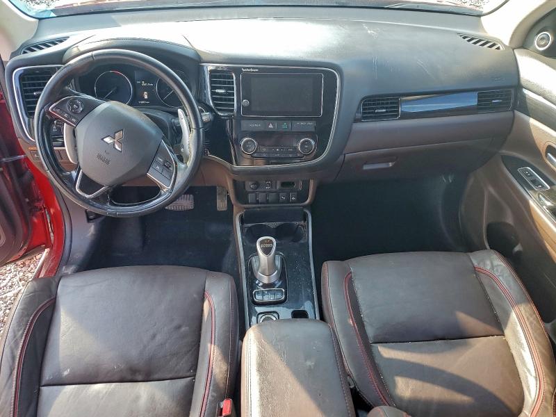 Фото 8 - MITSUBISHI OUTLANDER