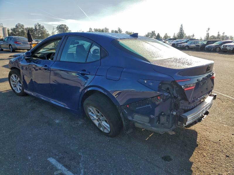 Фото 2 - TOYOTA CAMRY