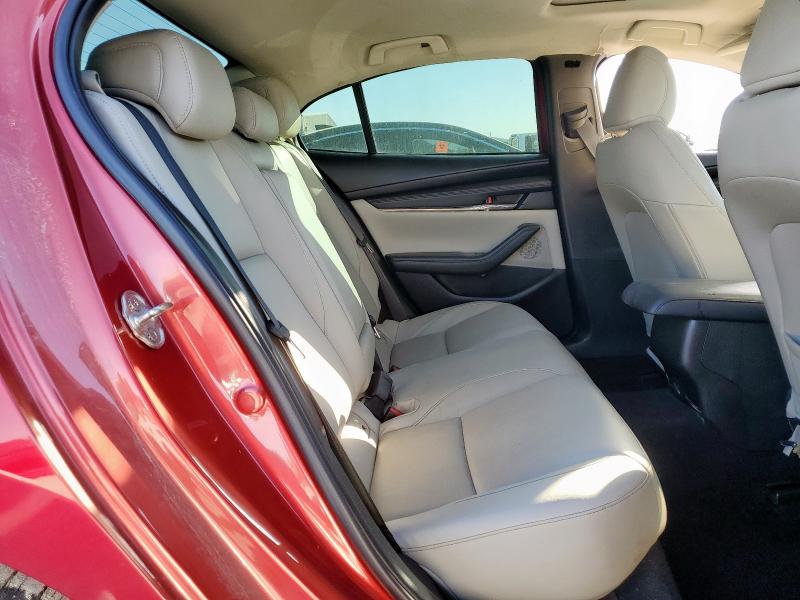 Фото 10 - MAZDA 3