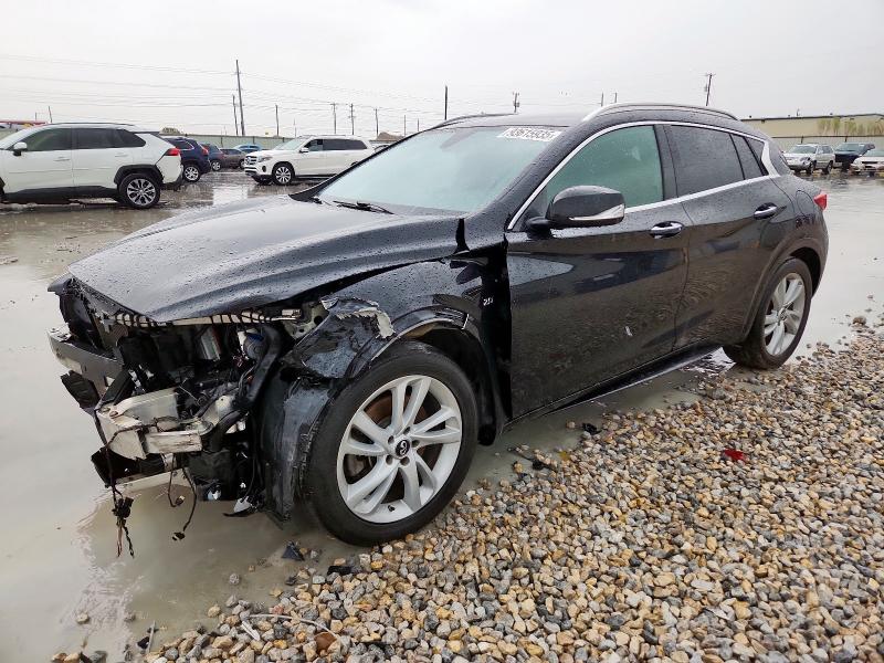 Фото 1 - INFINITI QX30