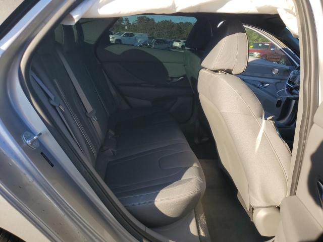 Фото 10 - HYUNDAI ELANTRA