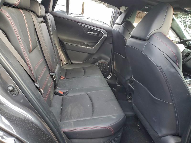 Фото 11 - TOYOTA RAV4