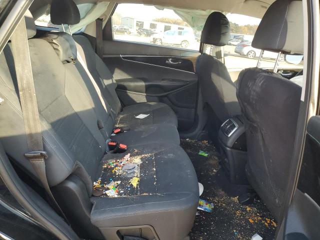 Фото 10 - KIA SORENTO