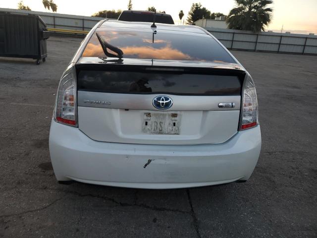 Фото 6 - TOYOTA PRIUS