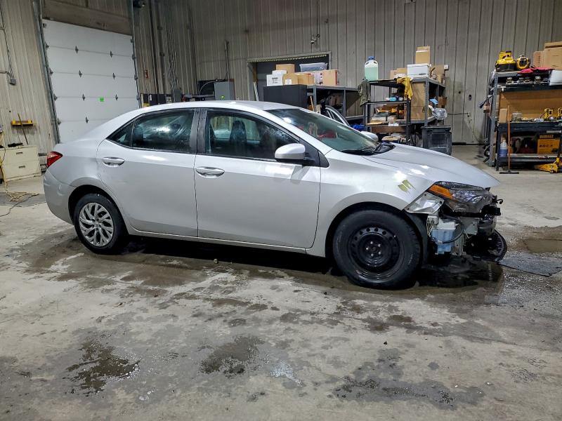 Фото 4 - TOYOTA COROLLA