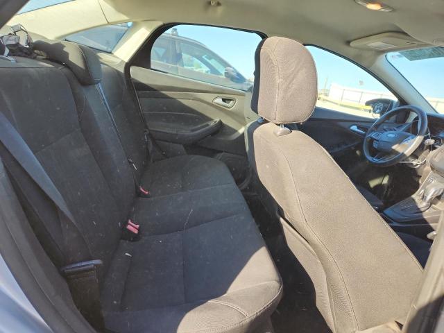 Фото 10 - FORD FOCUS