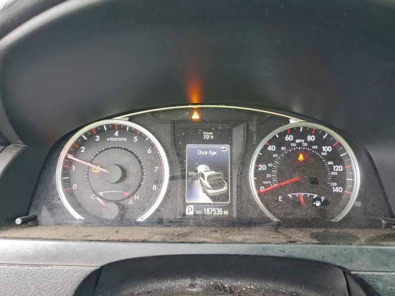 Фото 9 - TOYOTA CAMRY