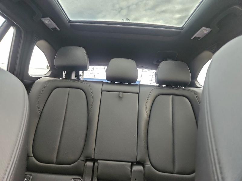 Фото 10 - BMW X1