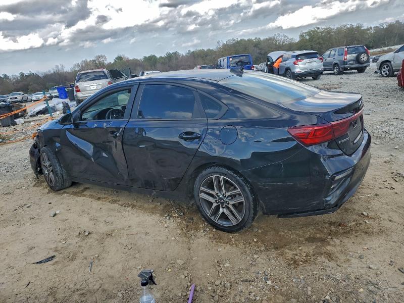 Фото 2 - KIA FORTE