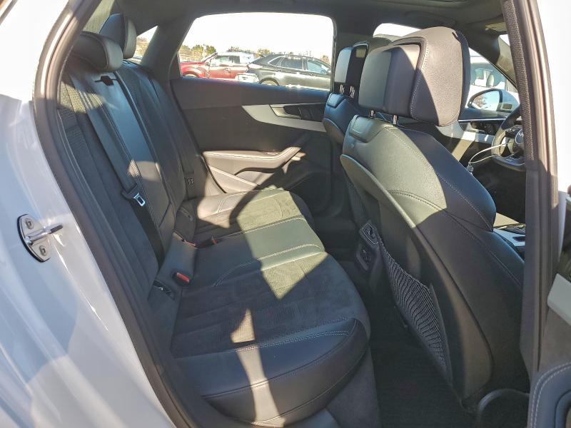 Фото 10 - AUDI A4