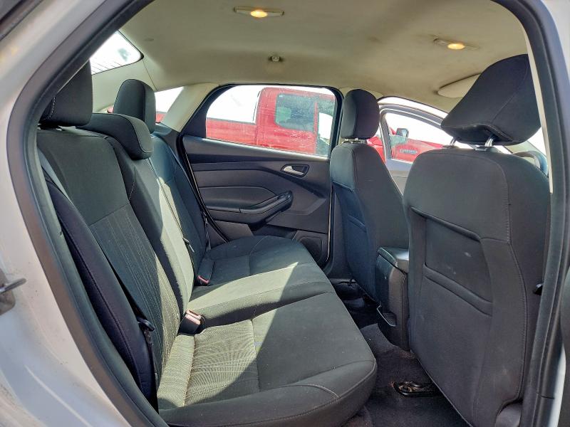 Фото 10 - FORD FOCUS