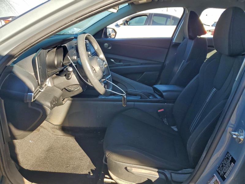 Фото 7 - HYUNDAI ELANTRA