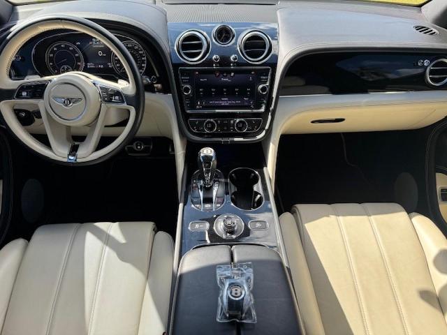 BENTLEY ALL MODELS 2019 VIN SJAAM2ZV9KC026702