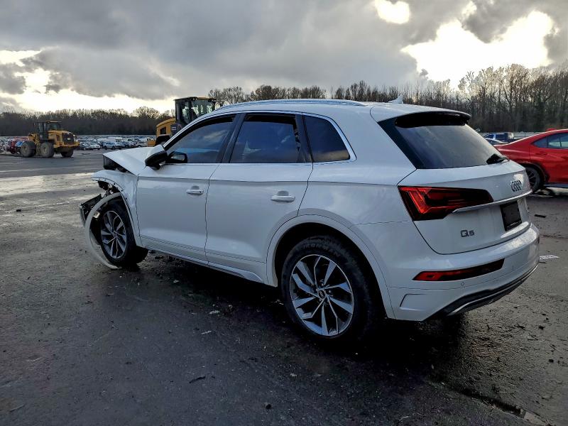 Фото 2 - AUDI Q5