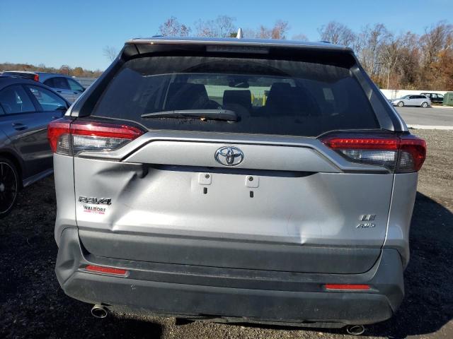 Фото 6 - TOYOTA RAV4