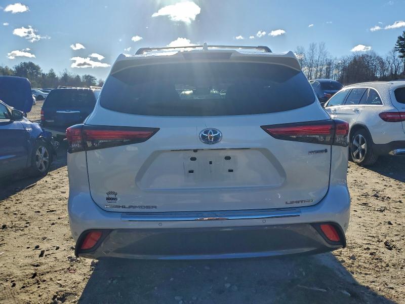 Фото 6 - TOYOTA HIGHLANDER