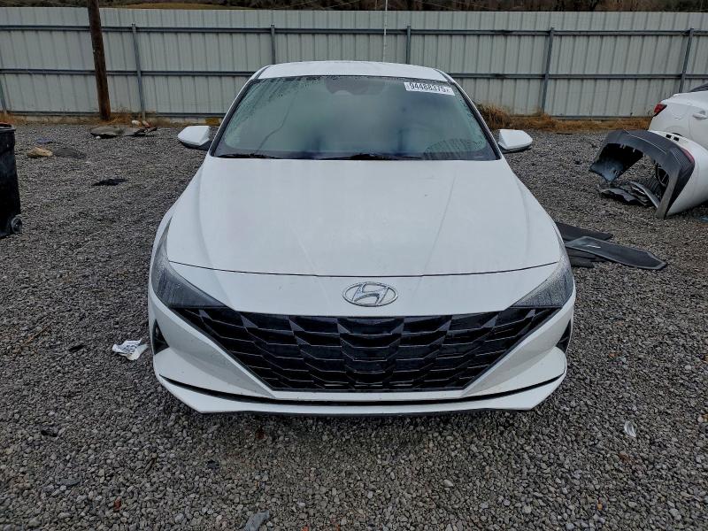 Фото 5 - HYUNDAI ELANTRA