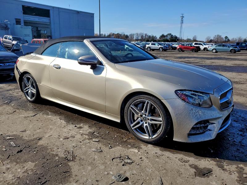 Фото 4 - MERCEDES-BENZ E-CLASS