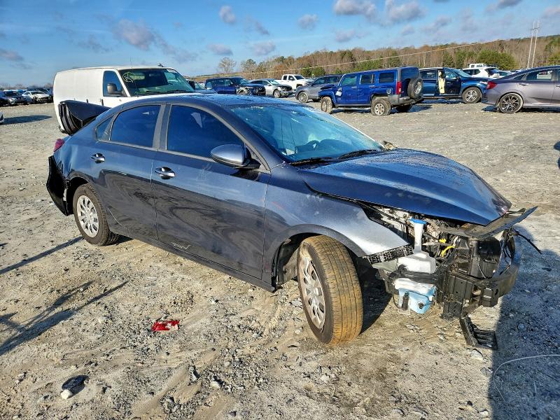 Фото 4 - KIA FORTE