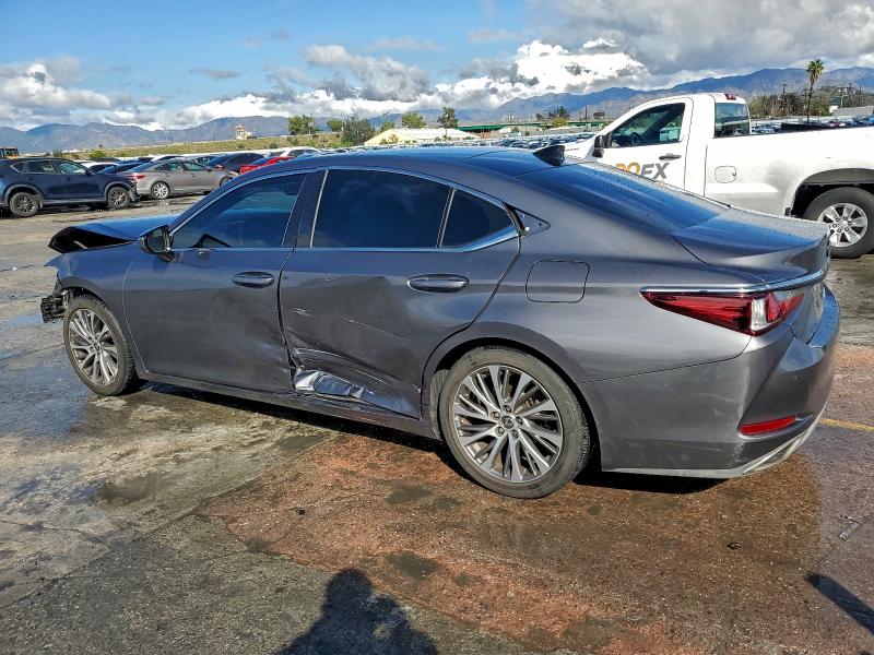 Фото 2 - LEXUS ES350