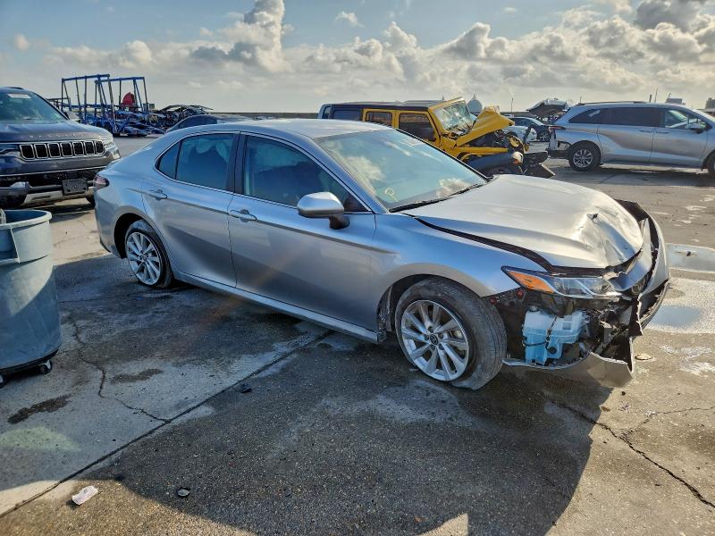 Фото 4 - TOYOTA CAMRY