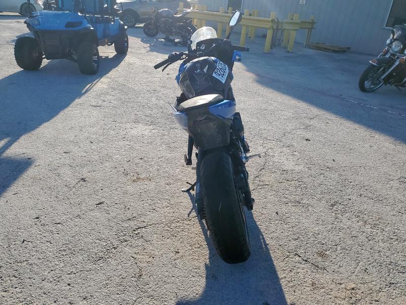 SUZUKI GSX800 F 2024