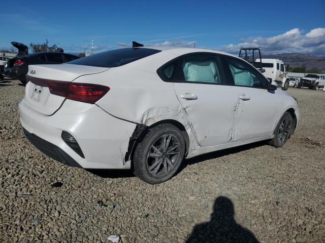 Фото 3 - KIA FORTE