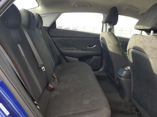 Фото 10 - HYUNDAI ELANTRA