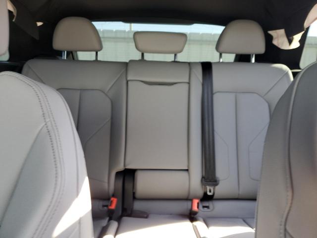 Фото 10 - AUDI Q3