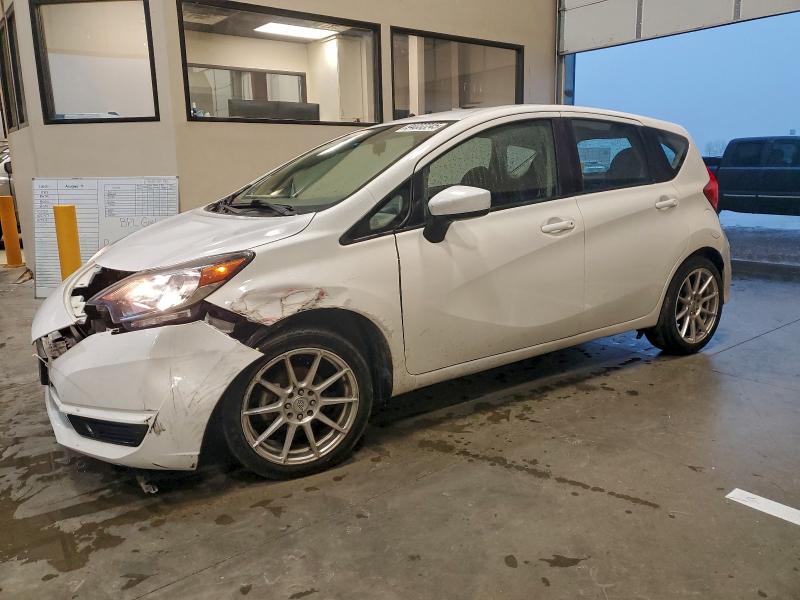 Фото 1 - NISSAN VERSA