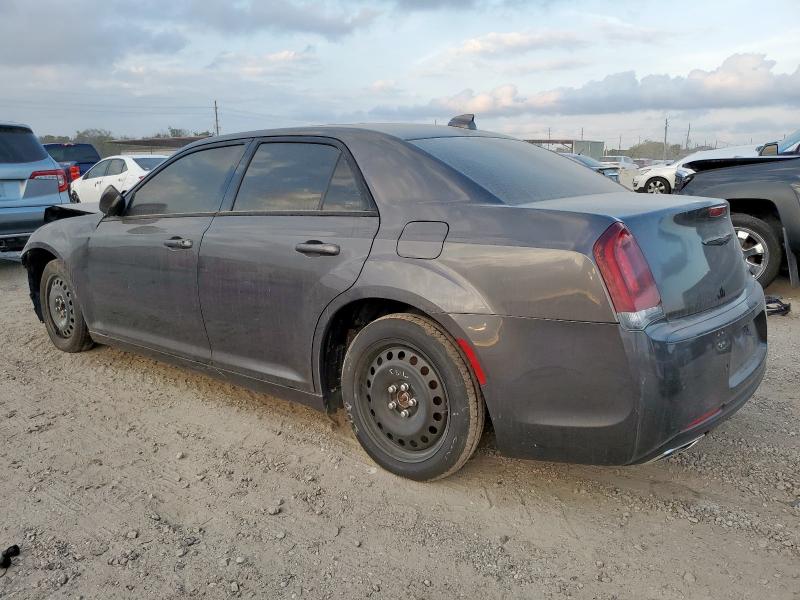 Фото 2 - CHRYSLER 300