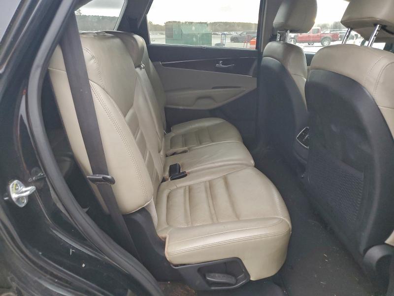 Фото 11 - KIA SORENTO