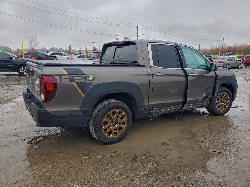 Фото 3 - HONDA RIDGELINE