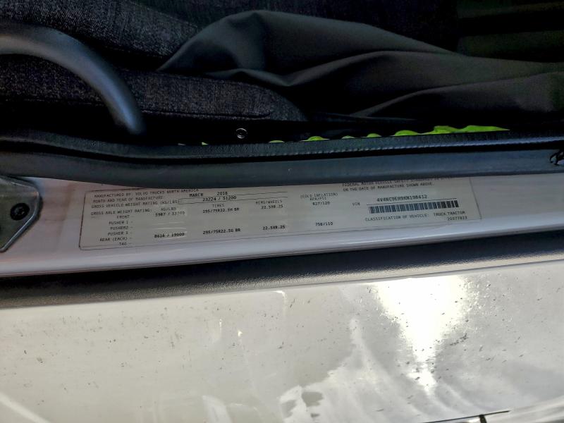 Фото 10 - VOLVO VN