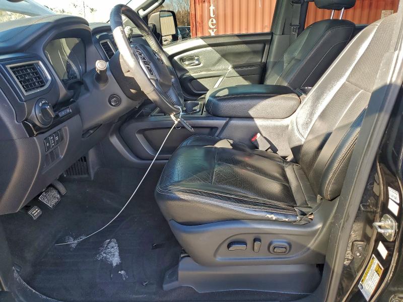 Фото 7 - NISSAN TITAN