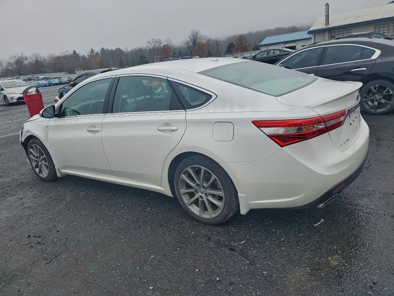 Фото 2 - TOYOTA AVALON