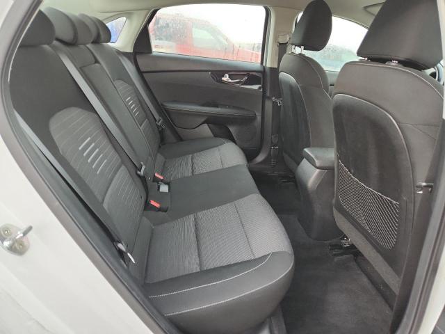 Фото 10 - KIA FORTE