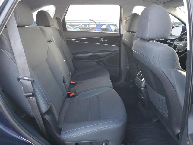 Фото 11 - KIA SORENTO