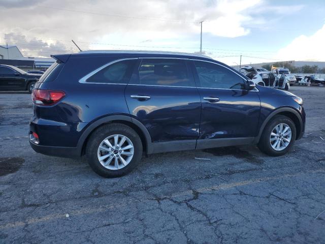 Фото 3 - KIA SORENTO