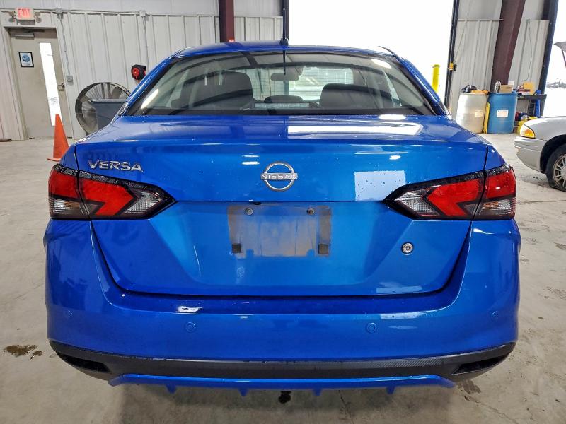 Фото 6 - NISSAN VERSA