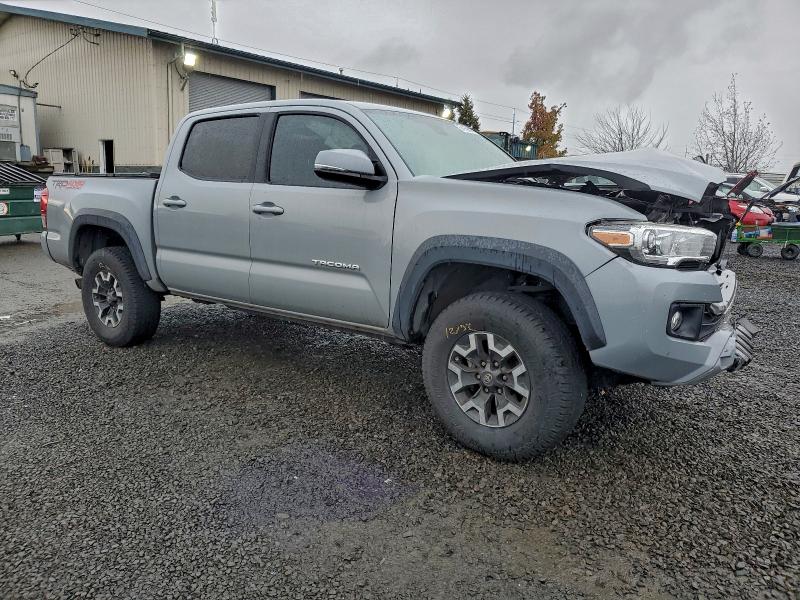 Фото 4 - TOYOTA TACOMA