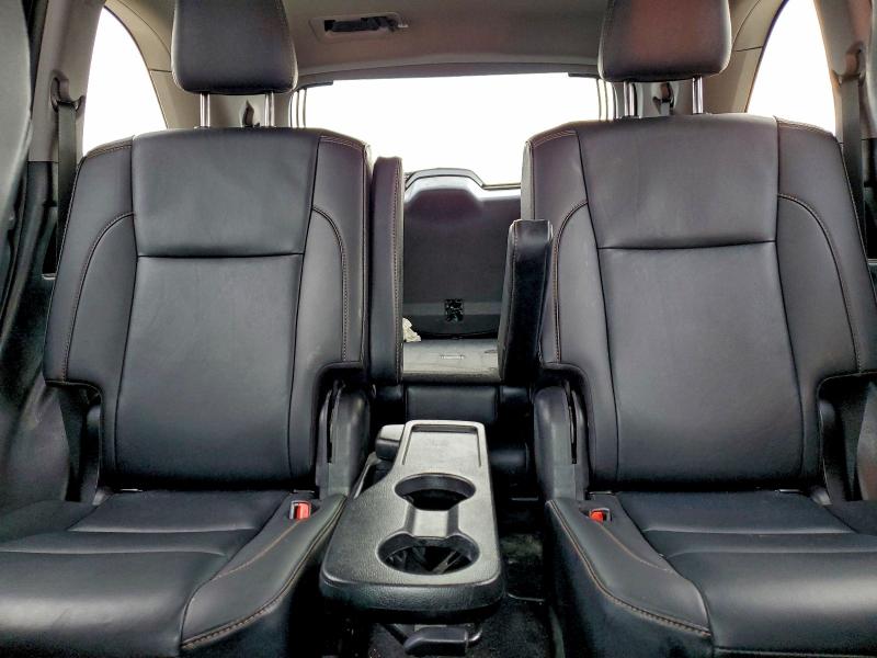 Фото 10 - TOYOTA HIGHLANDER