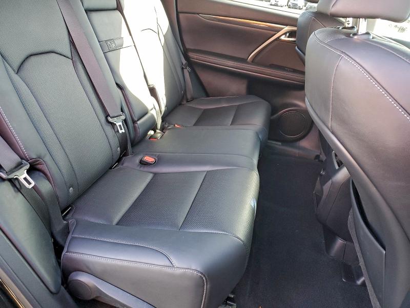 Фото 11 - LEXUS RX350