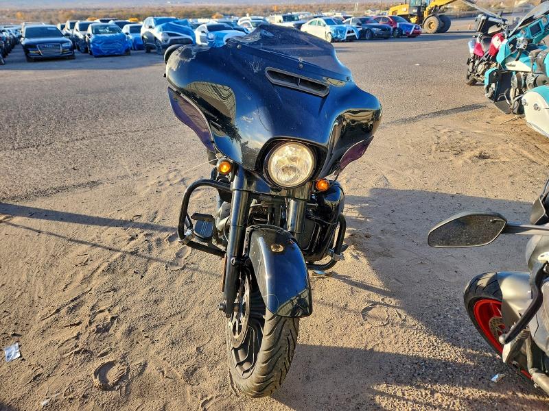 HARLEY-DAVIDSON FL 2018