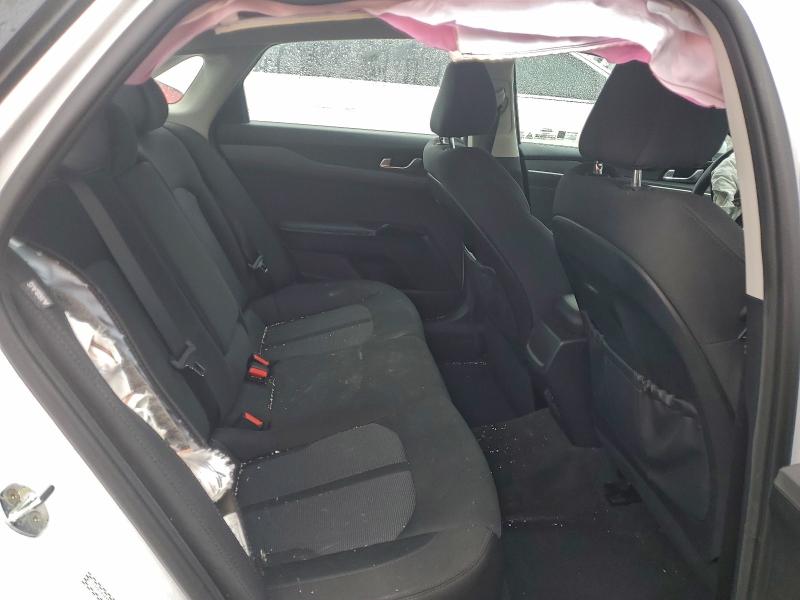 Фото 10 - KIA K5