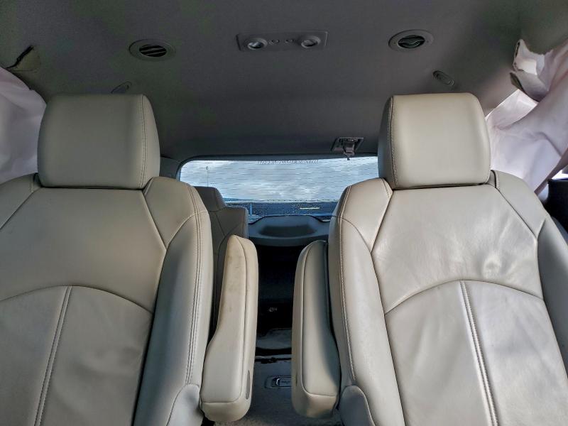 Фото 10 - CHEVROLET TRAVERSE