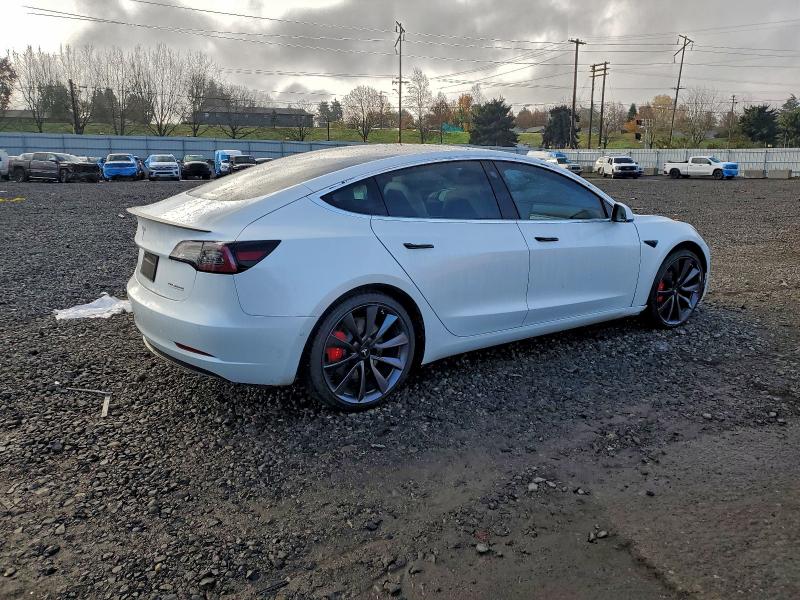 Фото 3 - TESLA MODEL 3