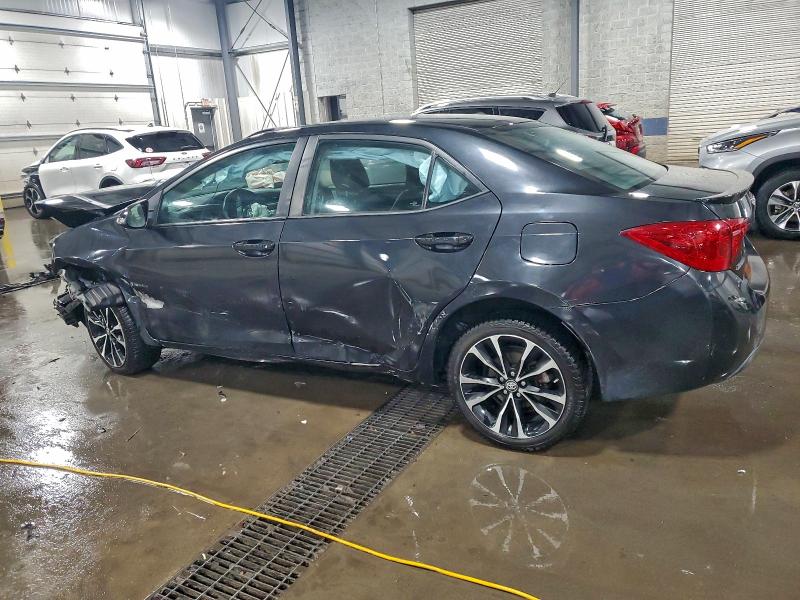 Фото 2 - TOYOTA COROLLA